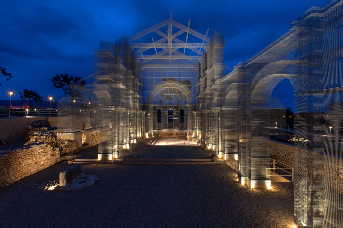 Basilica di Siponto, installazione Tresoldi